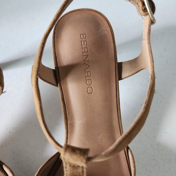 Bernardo Kitten Heel Pumps "NEW" - Picture 4 of 14